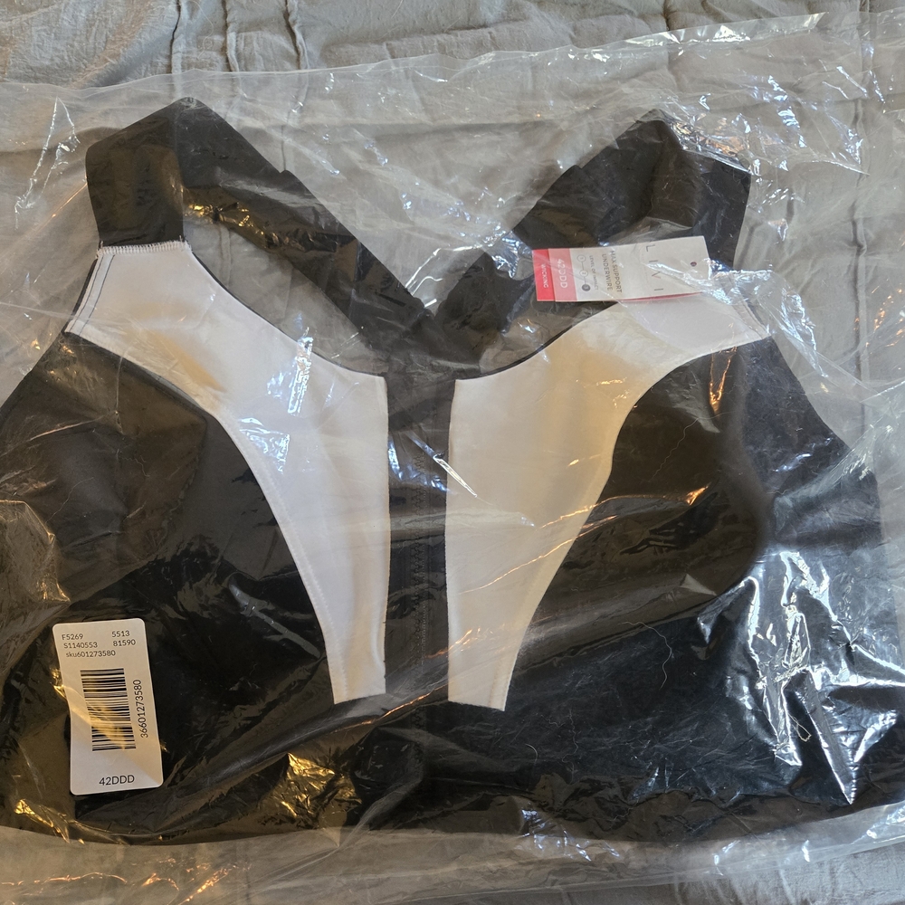 Lane Bryant Black and White Sport Bra - Picture 2 of 2
